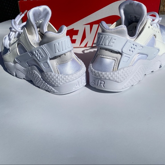 Nike Women's Air Huarache Run Shoes - White - Picture 3 of 4